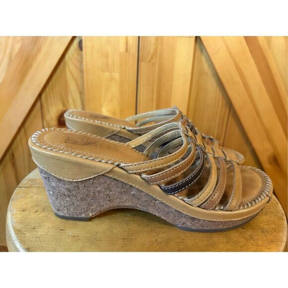 White Mountain Womens Leather Strappy Wedge Sandals sz. 8.5 - Picture 1 of 8